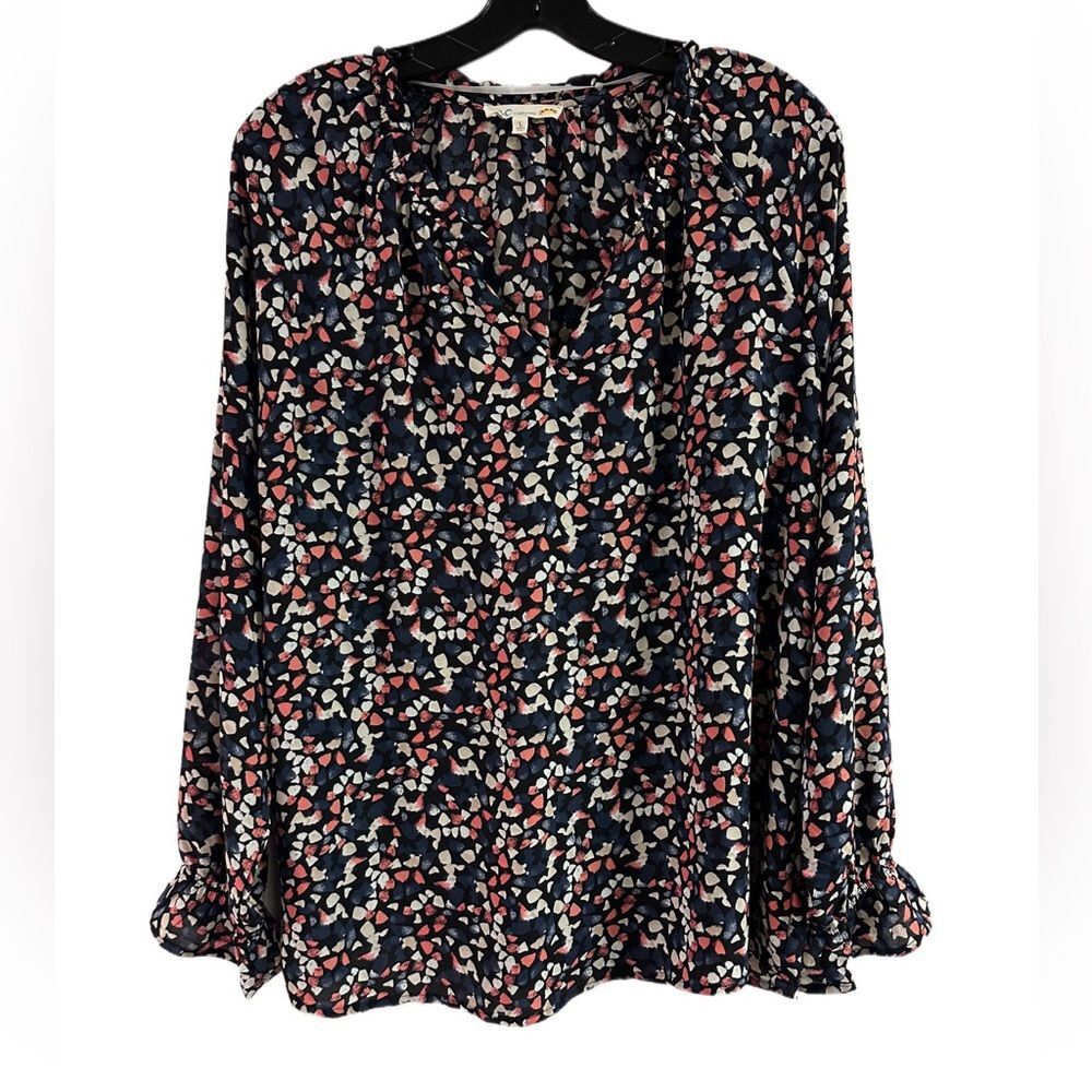 C&C California Black V Neck Floral Top with Ruffle Sleeve Size L